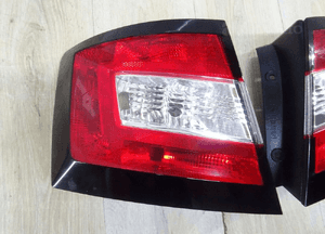 LAMPA PRAWA lub lewa TYLNA FABIA III 6V6945096 1