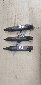 Wtrysk wtryskiwacz paliwa VW Passat B5 1.9 TDI 028130201T 2