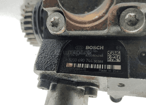 POMPA WTRYSKOWA TRAFIC II VIVARO A 2.0 DCI 8200690744 0445010170 2006-2008 5
