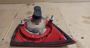 Lampa lewy tył w klapę vw golf v  hb nr 1K6945093F 3