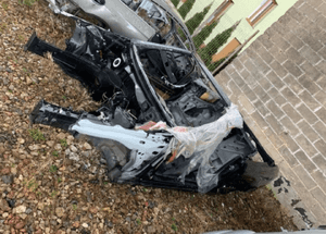 Mercedes CLK 209 cwiartka błotnik tył cabrio słupek rama szyby 4