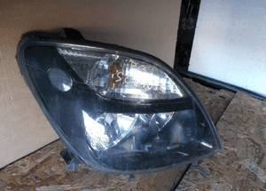 Scenic i lift 99-02 lampa przód  prawa czarna 2