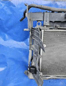 Toyota VERSO 09-12 pas chłodnice komplet 2.0 2.2 D4D 4