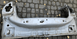 Renault Megane II 2 pas tyl sciana bagaznika 4