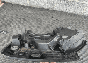 Pokrywa 03C129607 06A103638A Silnika Obudowa Oslona 1.6 FSI  VW Golf 5 V Touran 12