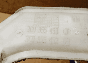 Zbiorniczek płynu spryskiwaczy pompki VW Passat B6 3C0955453E 10