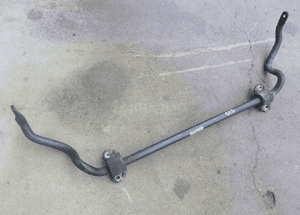 MERCEDES E 212 E 207 CLS 218 stabilizator reakcja