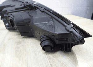 Audi A4 B9 reflektor bixenon lewa 8W0941043 5