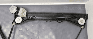 BMW F44 PODNOŚNIK SZYBY PRAWY PRZÓD 9851142 9
