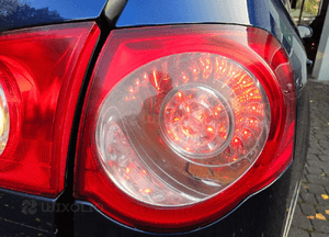 VW Passat B6 kombi lampa tył tylna prawa lewa  w błotnik 3C9945095  3C9945094 N 2