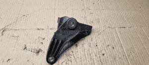 Łapa mocowanie silnika Ford Mondeo MK3 1S716P093AB 4