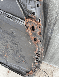 MERCEDES 124 maska Grill atrapa drzwi 9