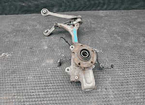 Zwrotnica 8E0258F 8E0407242B Zawieszenie Piasta Czujnik ABS Przednia Przód Prawa AUDI A4 B6 B7 2