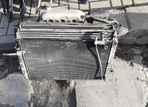 Chłodnica wody cieczy toyota avensis T25 2.0 2.2 d diesel wentylatory klimatyzacji 4