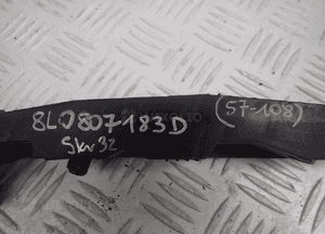 Audi A3 8L ślizg zderzaka lewy przód 8L0807183D 3