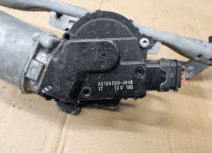 BMW X5 F15 mechanizm silniczek wycieraczek przód 7292653 2