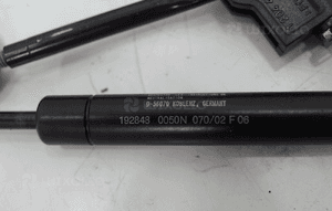 SIŁOWNIK 120433902 POŁKI TYLNEJ MERCEDES SL R230 3