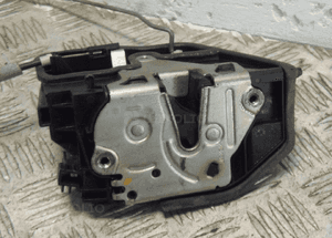 Bmw 5 E60 zamek drzwi prawy tył tylny 3
