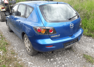 Mazda 3 BK 03-09 HB  szyba tylna boczna przednia drzwi tył radio lampa przełącznik fotel zagłówek 7