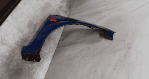 Ford fiesta MK6 błotnik prawy  przód przedni granatowy 2
