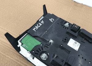 Lampka podsufitki wnętrza panel  Porsche Macan 7PP919317 13