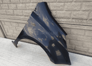 Nissan note 2006 - 2012 błotnik przedni prawy 2