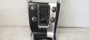 RAMKA RADIA PANEL ŚRODKOWY VOLVO V40 II PRZELACZNIKI WYSPA 2