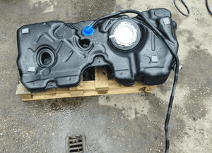 BMW F40 ZBIORNIK PALIWA 7465134 1