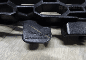 Grill zderzaka przód przednia jaguar L2LTC 10