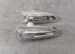 Kierunkowskaz migacz lewy błotnik Opel insignia B 13491088 1