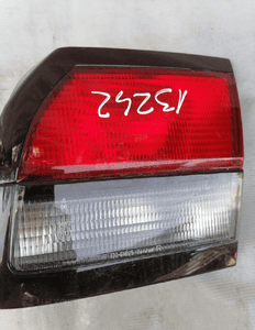 Lampa tył Mazda 626 GF Klapa 2
