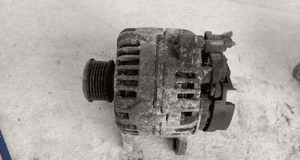 RENAULT CLIO III 1.5 DCI alternator 8200660033B 1