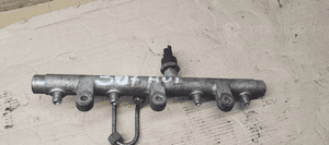 Listwa wtryskowa Peugeot 307 2.0 HDI 0445214019 4