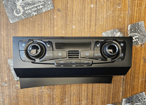 Klimatronik 8T1820043AQ Panel Sterowania Nawiewu Klimatyzacji Grzane Fotele AUDI A4 B8 A5 Europa 1