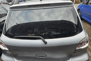 Mitsubishi Outlander I 1  klapa tył tylna szyba  A31 2