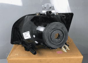 Lampa prawa przód przednia ford fiesta iii 2