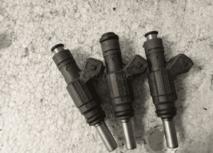 wtryskiwacz vw 1.8 t 06b133551b