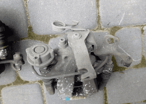 Citroen C4 Grand Picasso zacisk hamulcowy tyl lewy prawy 3