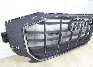 Atrapa grill audi Q8 4M8853651AL 3