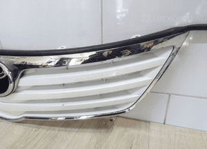 Atrapa Grill Gril Znaczek Toyota Avensis T27 2008 53100-05110 2