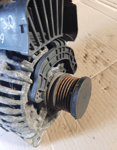 alternator signum vectra c  3.0 cdti 140a 13125525 2