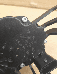 SILNICZEK WYCIERACZKI TYŁ SAAB nr 0390201595 4