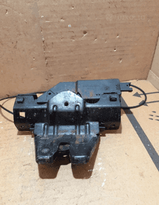 Zamek klapy bagaznika bmw E87 E90 7840617 4