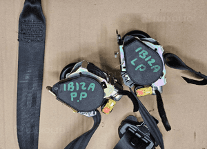 Seat Ibiza 4 IV 6J 3D pas bezpieczeństwa przód przedni prawy lewy 6J3857705 6J3857706 1
