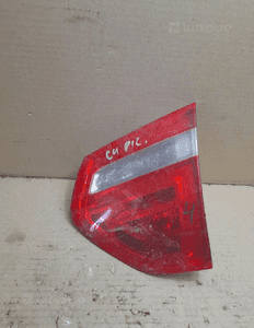 Lampa prawa tylna w klapę citroen C4 picasso 1