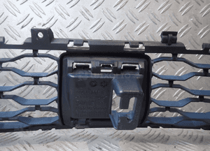 Kratka zderzaka przedniego volkswagen T7 7T0853663A 6