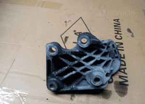 Łapa wspornik silnika BMW M5 G30 F90 4.4 V8 7853648 3