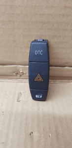 Przełącznik świateł awaryjnych centralnego zamka DTC BMW I E81 E87 6945603 1