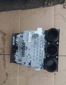 Mazda 6 02-08 Radioodtwarzacz Bose ze zmieniarką 2