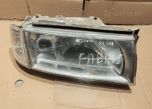 Lampa prawy przód przednia prawa skoda octavia i lift 1
